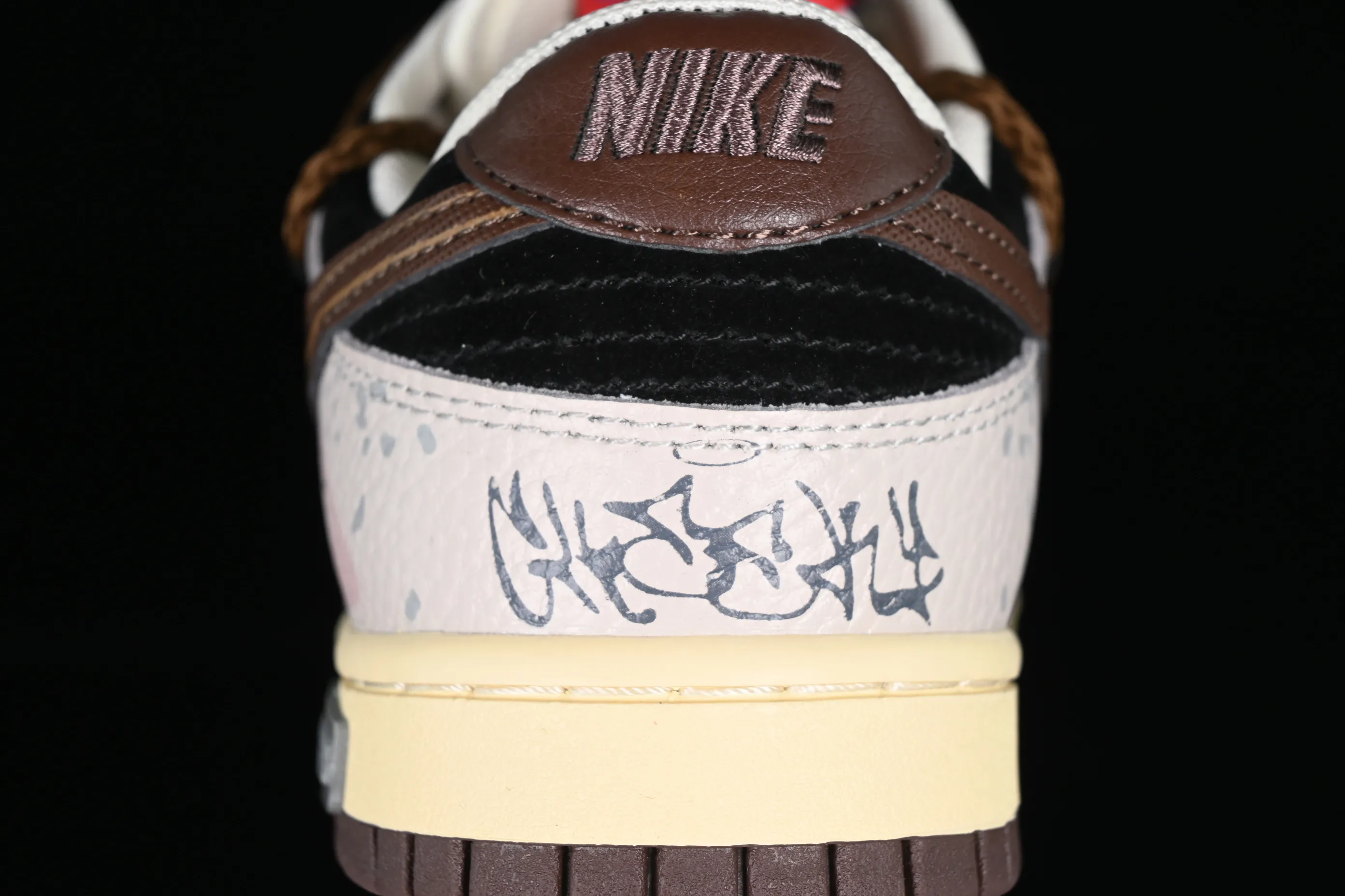 All Categories Nk SB Dunk Series Nk SB Dunk Low Low-top sneakers Nk Dunk Low Panda Prank-street lines graffiti distressed SB strap low-top casual sneakers DR9704-200